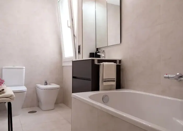 Apartment Buena Ubicacion Y Plaza De Garaje A Coruna